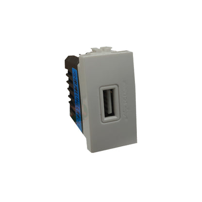 Presa USB da incasso bianca Joy 529B Mapam, compatibile con serie Matix. Dotata di 1 porta USB con uscita 5V/2A per ricarica rapida di smartphone e tablet