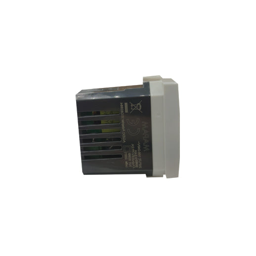 Presa USB da muro Joy 529B Mapam per ricarica rapida dispositivi mobili. Compatibile Matix, uscita 5V/2A, installazione a incasso. Ideale per casa e ufficio