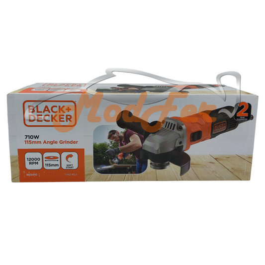 Smerigliatrice angolare Black+Decker BEG010 710W 115mm, vista frontale con impugnatura ergonomica e sistema avvio graduale
