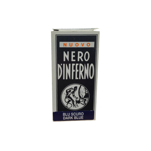 Applicazione tintura blu scuro su scarpe in pelle, prodotto Nero D'Inferno per restauro e personalizzazione pellami